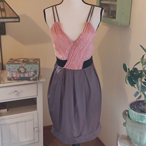 Minuet Peach and Taupe Sleeveless Dress - Picture 10 of 10